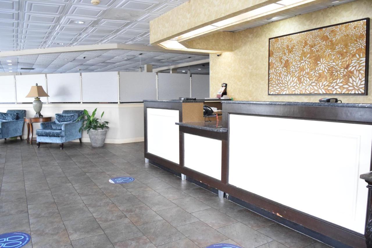 Ramada By Wyndham Savannah Gateway