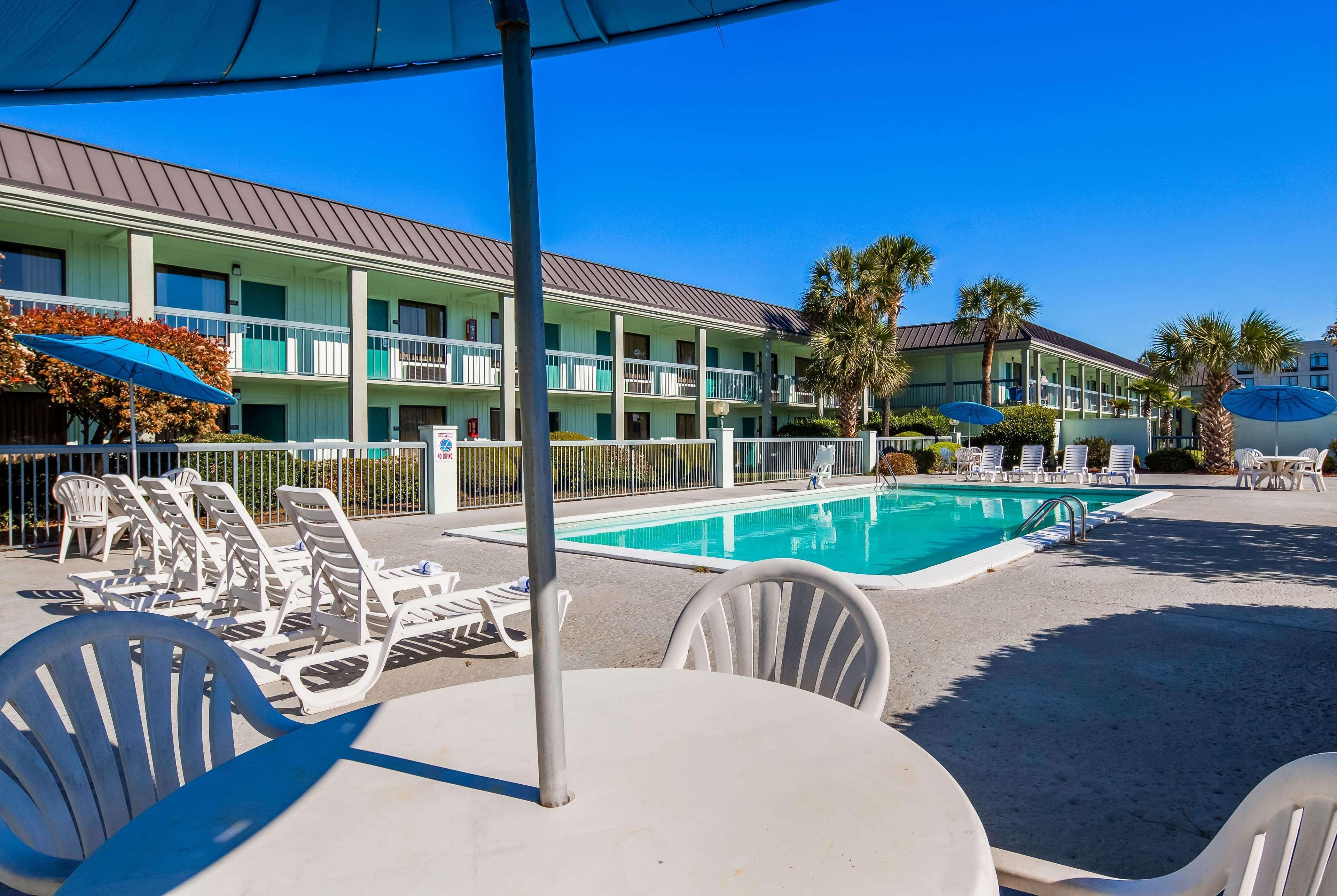 Ramada By Wyndham Savannah Gateway