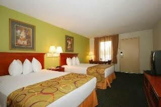 Ramada By Wyndham Savannah Gateway Georgetown
