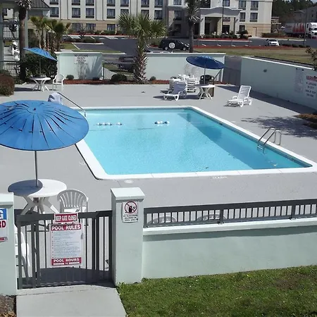 Ramada By Wyndham Savannah Gateway 